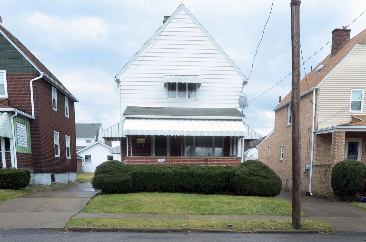 1917 Main St, Aliquippa, PA 15001 House Rental in Aliquippa, PA
