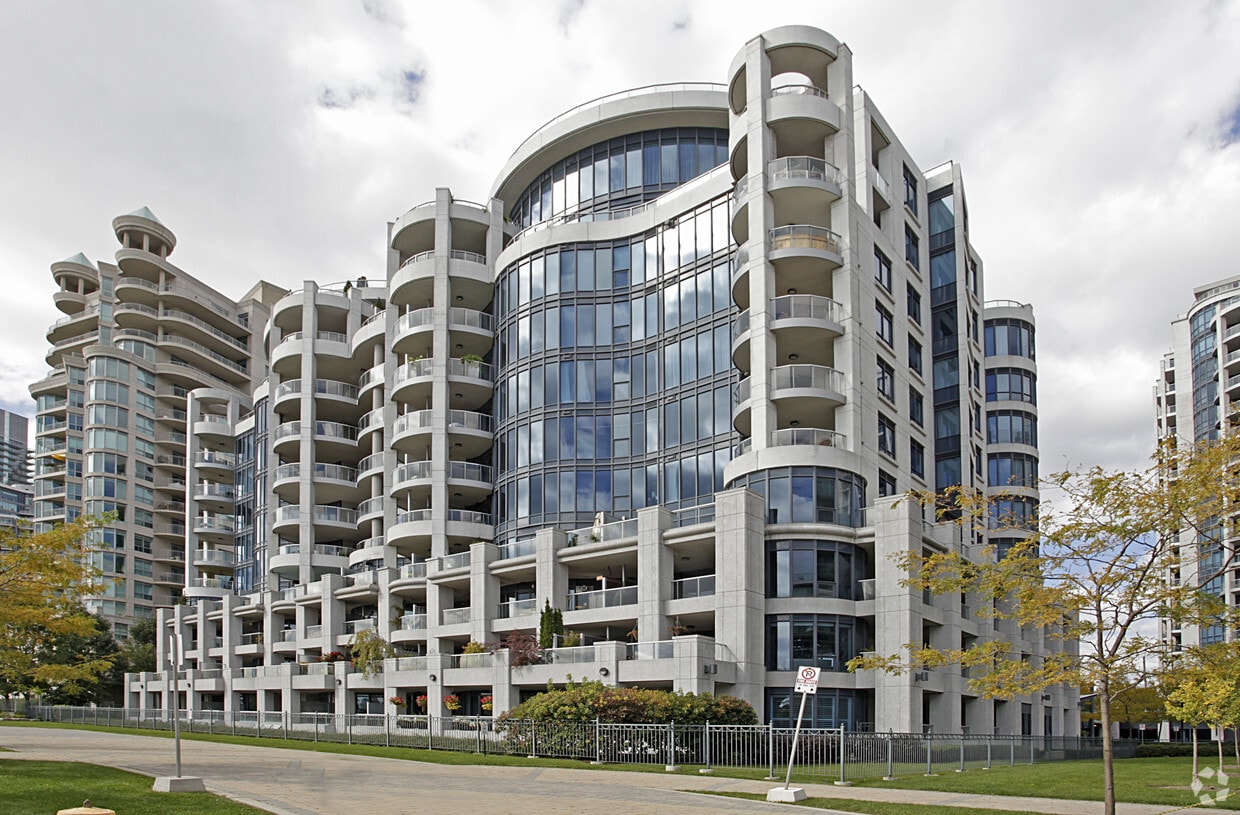 Waterford Residences Apartments 2095 Lake Shore Blvd W Toronto, ON