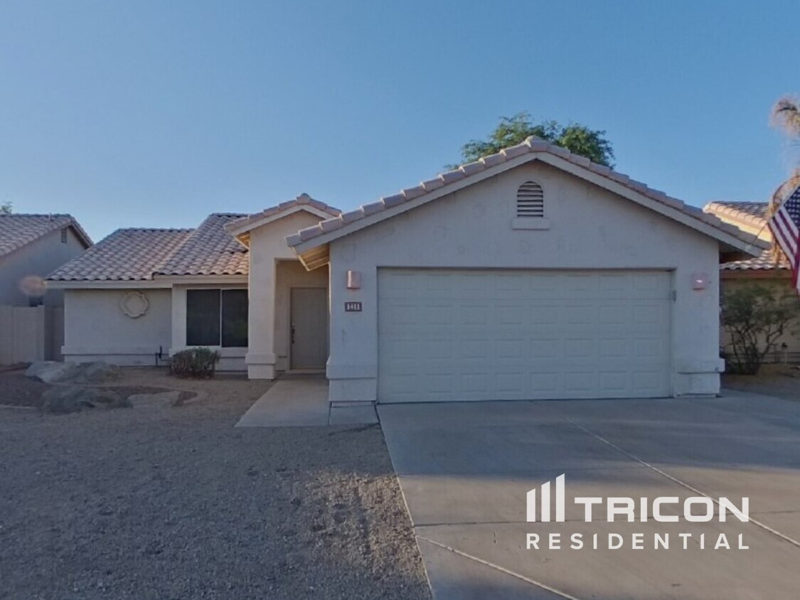 Primary Photo - 1411 W Villa Theresa Dr