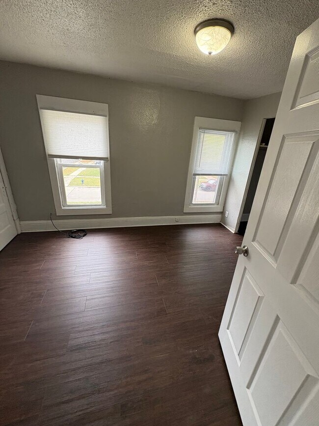 Foto del edificio - 3 Bedroom 1 Bathroom Single Family Home