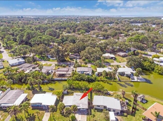 Foto del edificio - 7313 Royal Palm Dr