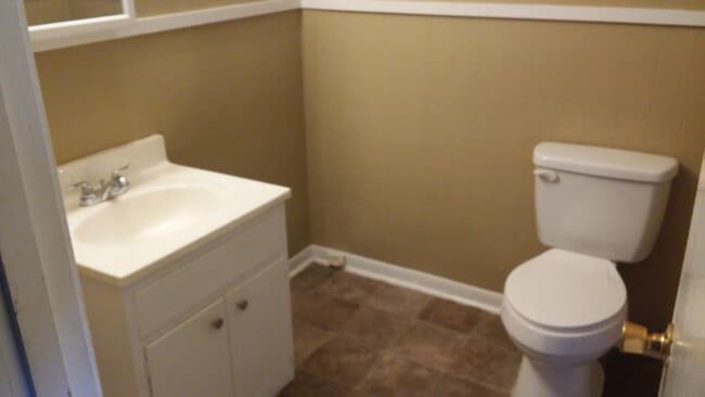 Building Photo - 2754Lakehurst