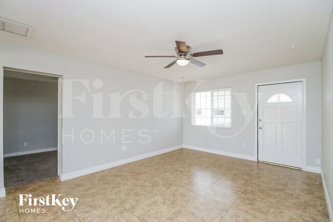 Building Photo - 9807 N 18th Ave