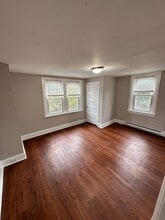 Building Photo - 101 N Gross St