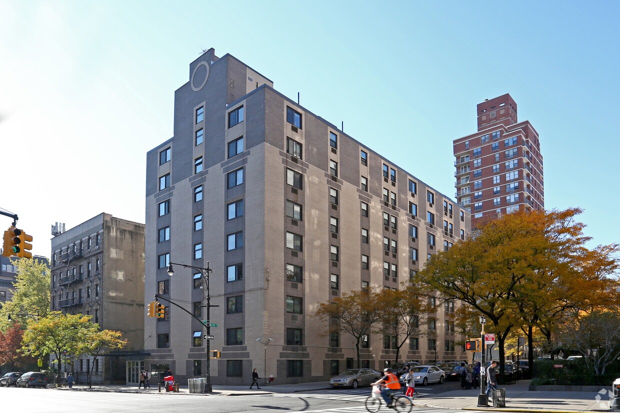 Primary Photo - Echo Apartments