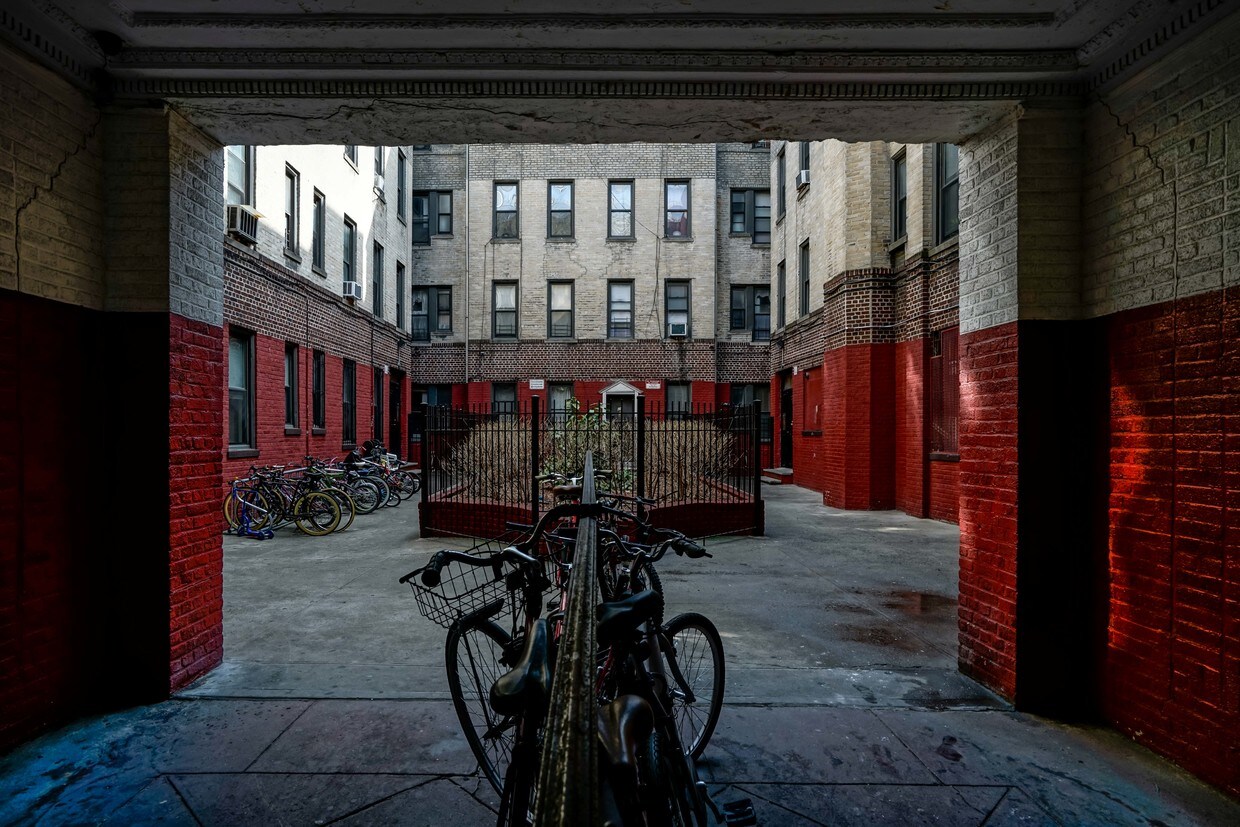 Foto principal - 432 Suydam St
