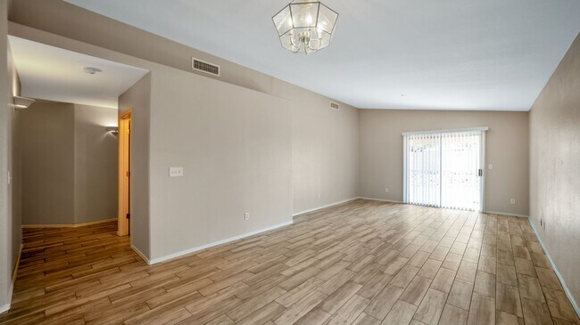 Foto del edificio - 3591 S Harrison Shadow Way