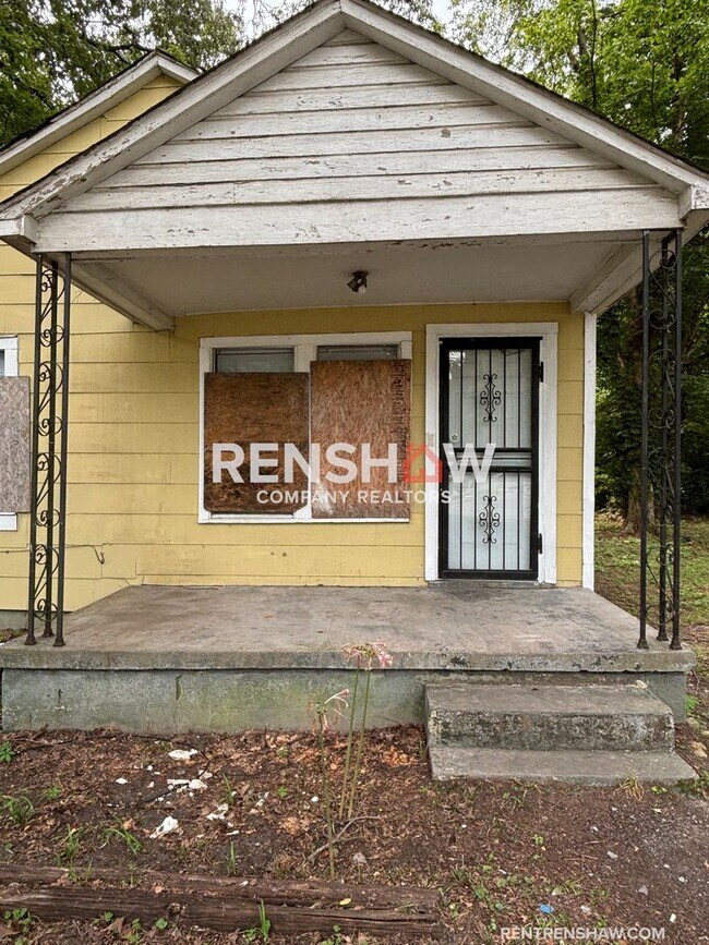 Building Photo - Text the Leasing Team at 901-820-4367 to S...