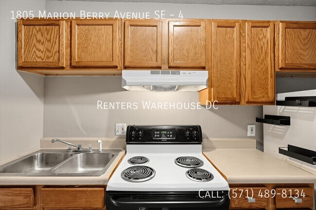 Foto del edificio - 1805 Marion Barry Ave SE