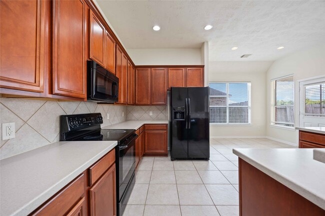 Foto del edificio - 24623 Blane Dr