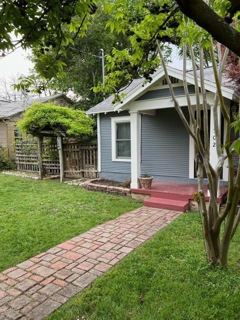 Foto del edificio - 1502 Bouldin Ave