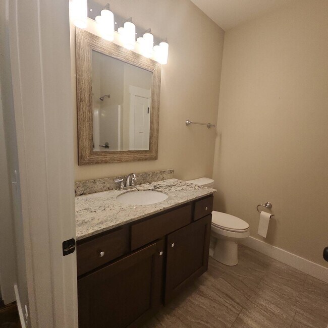 Building Photo - 1137 Cross Pointe Dr