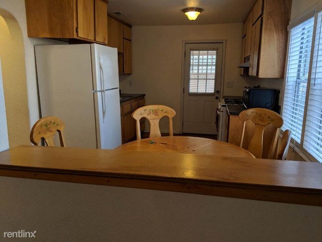 Foto del edificio - 3 br, 1 bath House - 203 N 2nd St