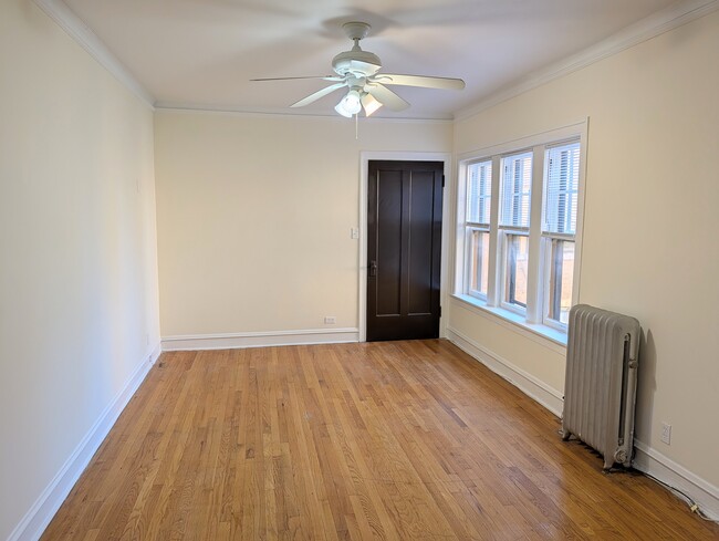 Building Photo - 708 Seward St