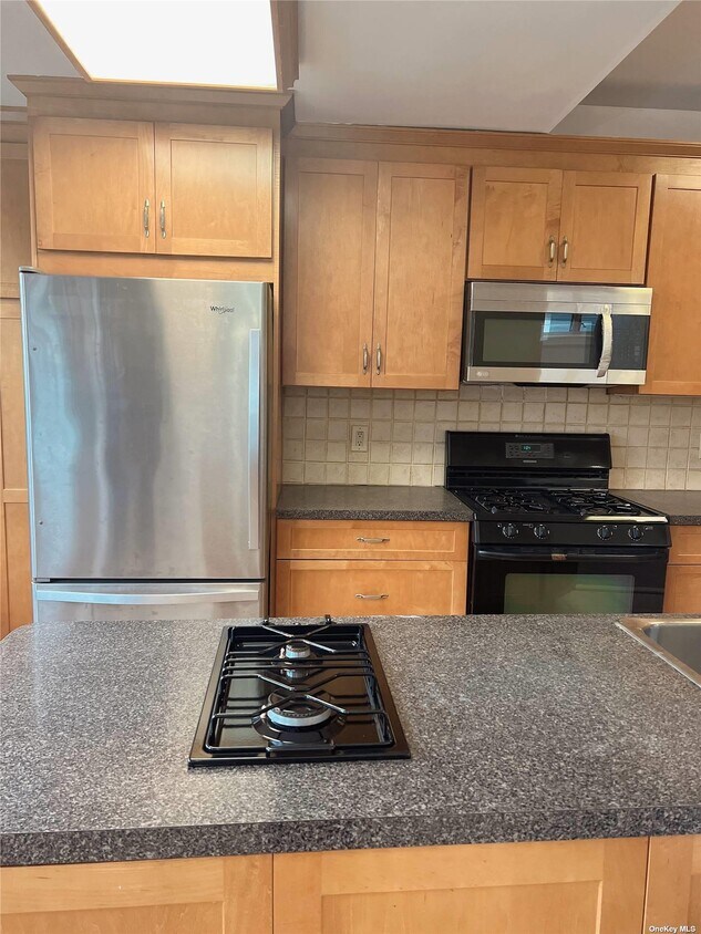 Foto principal - 84-30 122nd St