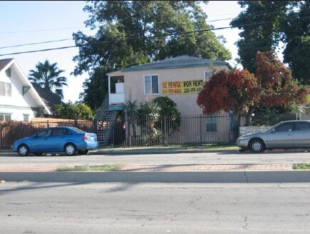 Primary Photo - 1616 N Wilmington Ave