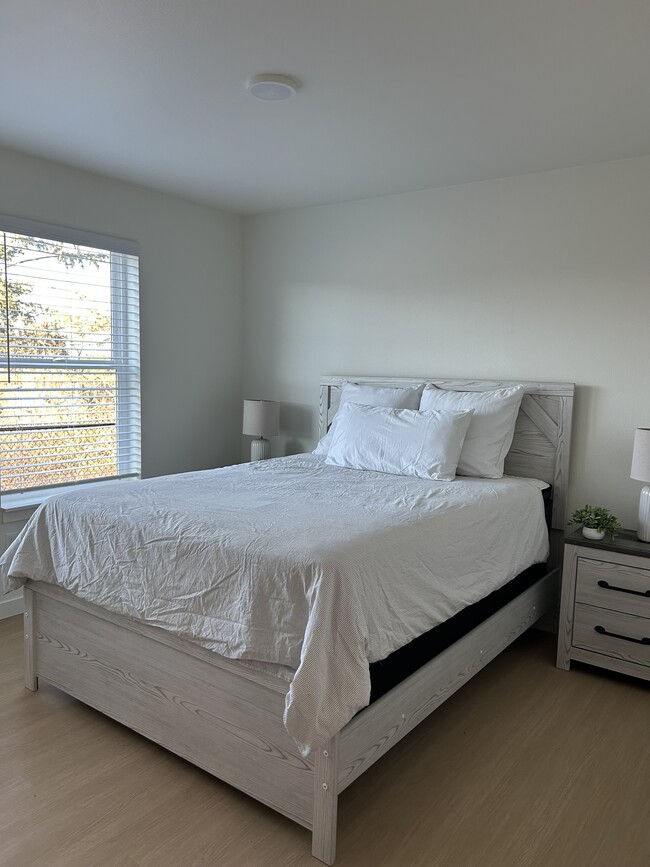 Building Photo - River Run Apartments