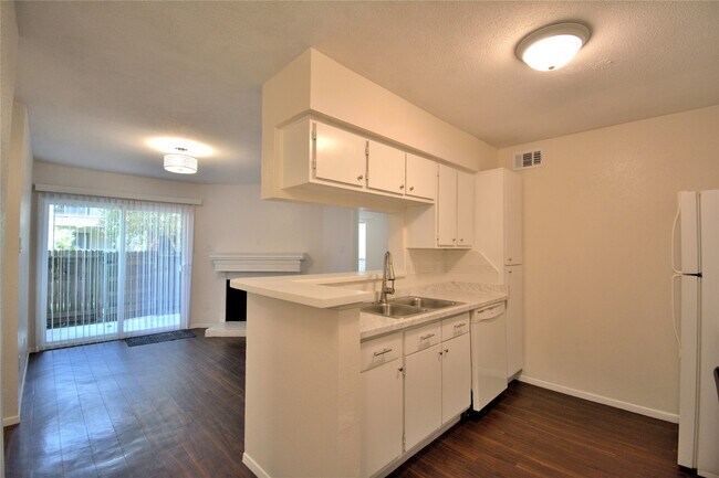 Foto del edificio - 18800 Egret Bay Blvd