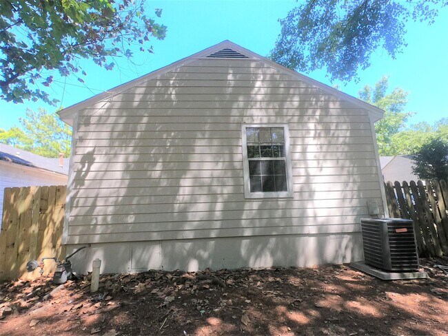 Foto del edificio - 309 Valley Crest Dr