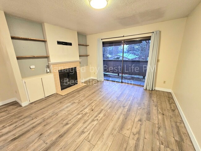 Building Photo - 603 SE 148th Ave