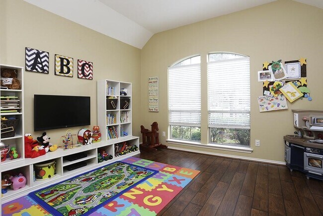 Foto del edificio - 26634 Clear Mill Ln