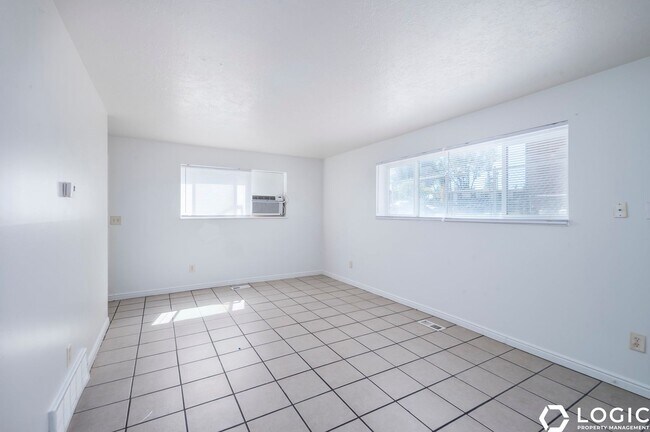 Foto del edificio - 1600 Ivy Cir