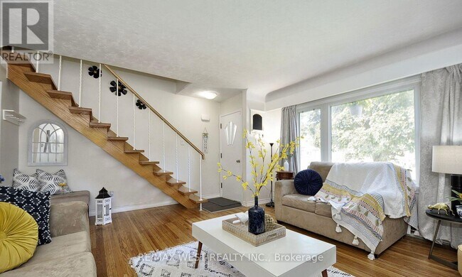 Photo du bâtiment - 442 Highland Rd E