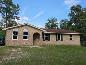 Building Photo - 2420 Dublin Ct