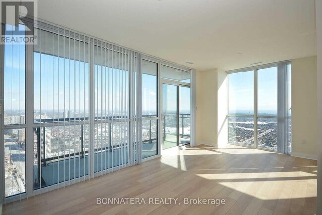Building Photo - 3975 Grand Park Dr