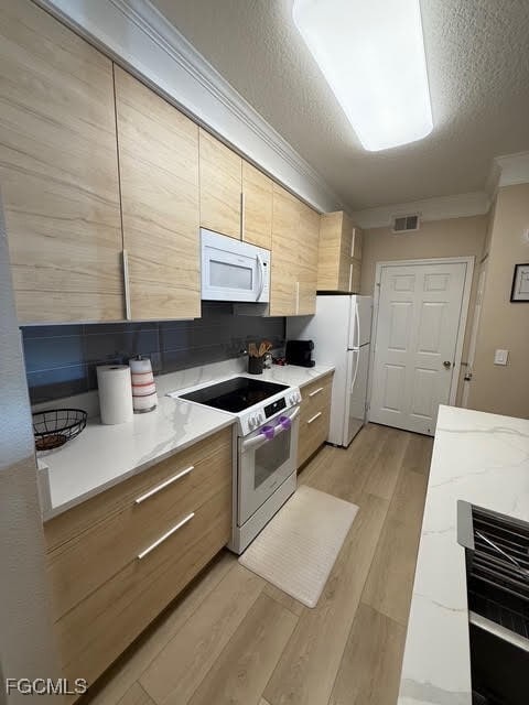 Building Photo - 11500 Villa Grand