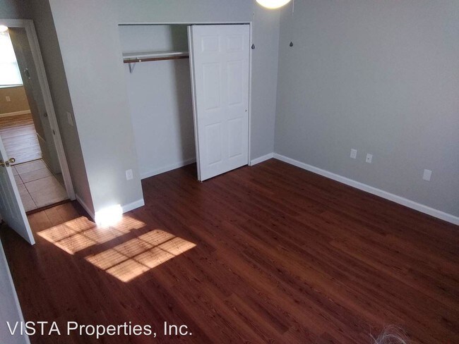 Building Photo - 10316 Greentree Ln