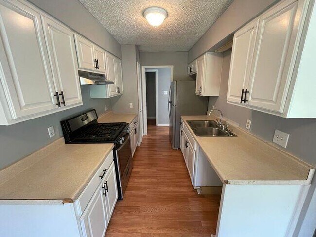 Building Photo - 6209 Mayhall Dr