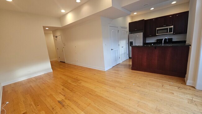 Foto del edificio - 3337 N Halsted St