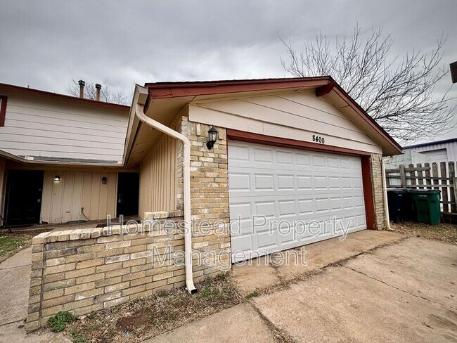Building Photo - 8400 Candlewood Dr