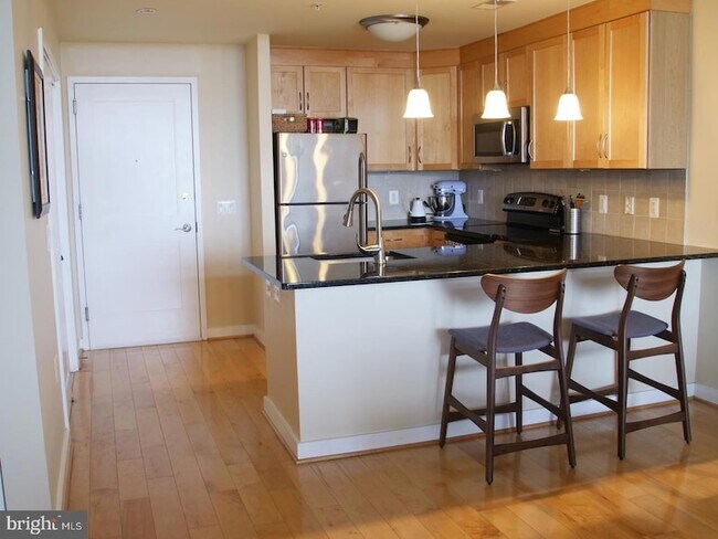 Foto del edificio - 888 N Quincy St