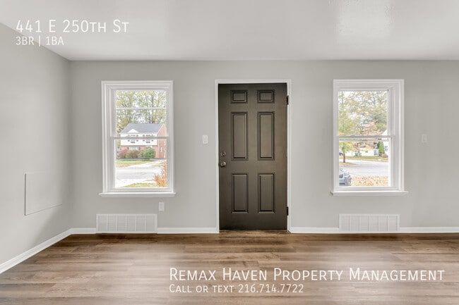 Building Photo - 441 E 250th St