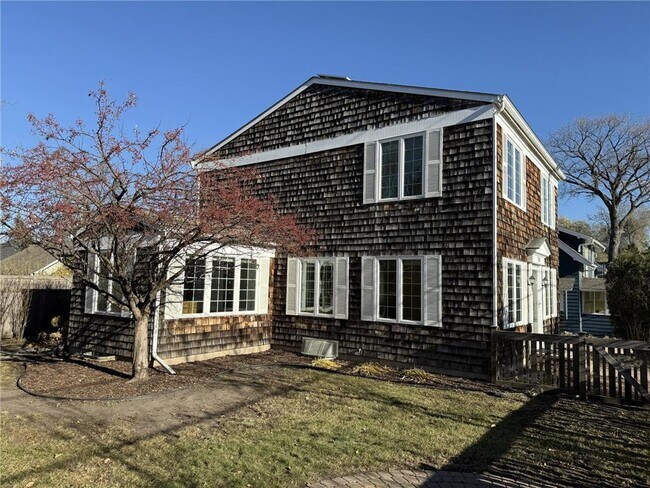 Foto del edificio - 709 Wayzata Blvd E