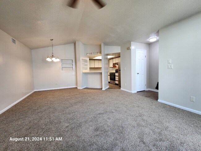 Building Photo - 1721 Rock Bridge Mews