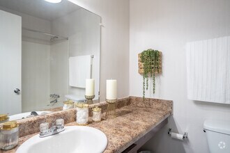 2BD, 2BA - 1,030SF - Dwell @ 750