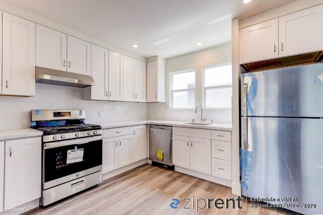 Foto del edificio - 2757 Ritchie St