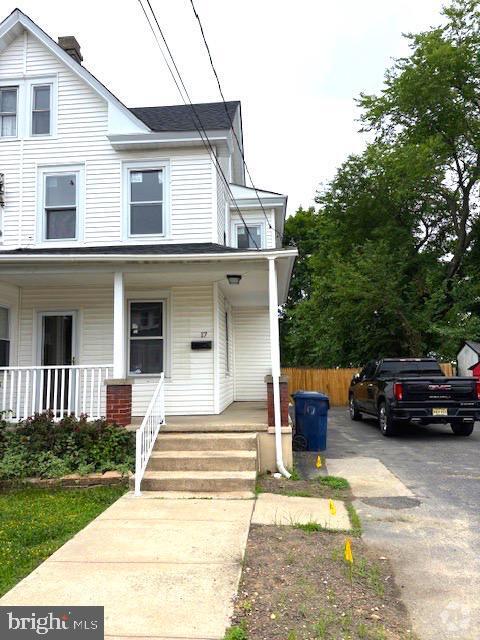 Building Photo - 17 W Garwood Ave