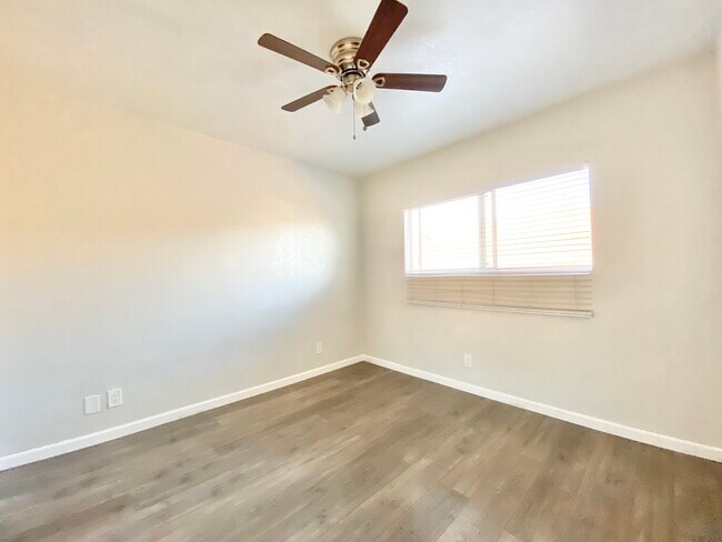 Foto del edificio - 1552 E 32nd St