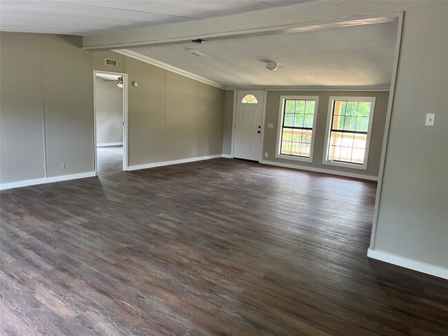 Building Photo - 360 Jammye Dr