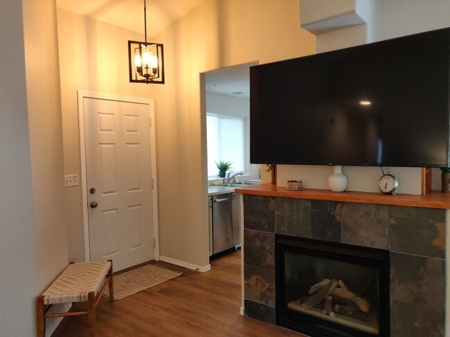 Foto del edificio - Stylish SW Bend 3×2 with Fenced Yard