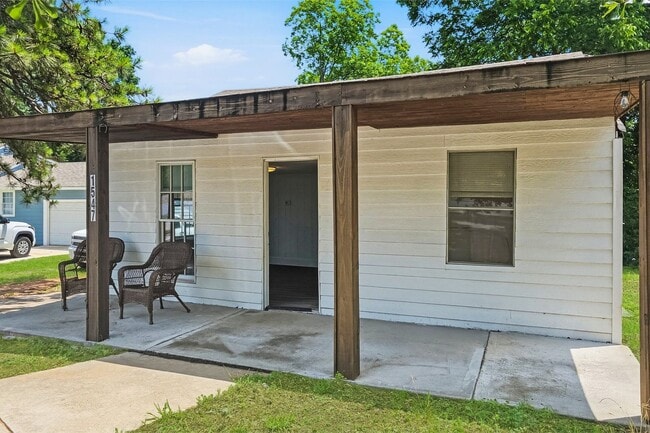 Building Photo - 1547 Joyner Ave SE