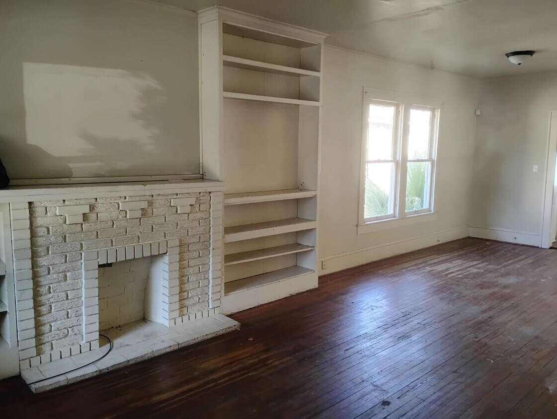 Building Photo - 328 Prospect St