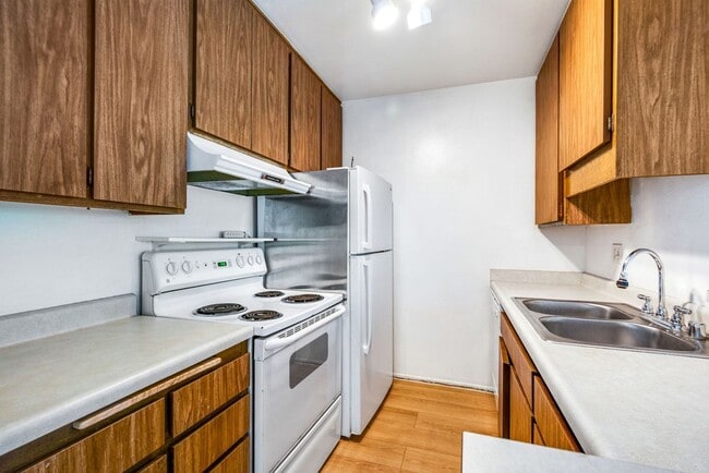 Building Photo - 7742 Redlands St