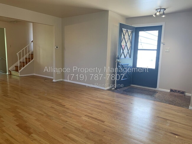 Building Photo - 1345 Pike Dr