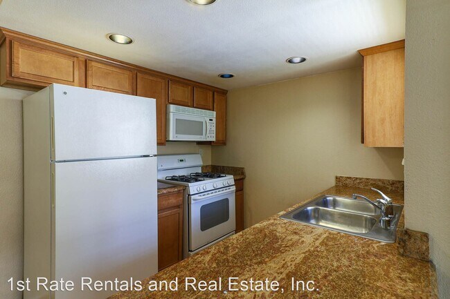 Building Photo - 2 br, 1 bath House - 1132 W. Blaine Street...