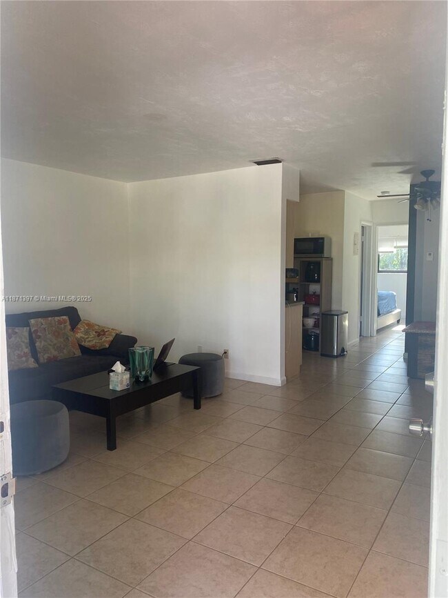 Foto del edificio - 5910 NE 18th Ave